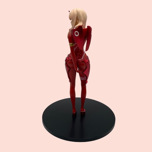 Zero Two Anime Figurine - Picture 2 of 5